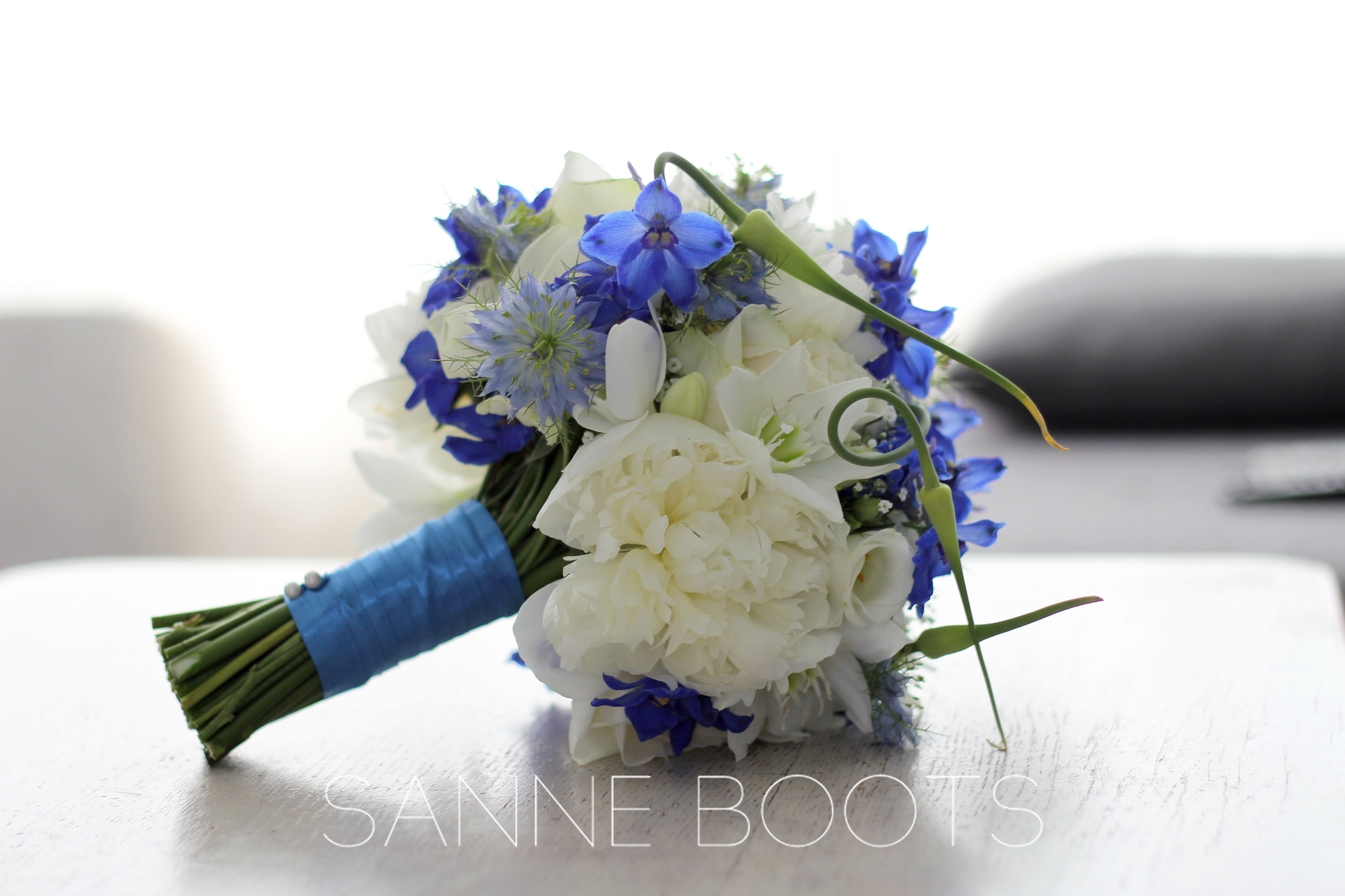 Bruidsboeket | Trouwen en je bruiloft in blauw en wit